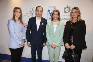 «Γυναίκα και Ευ Αγωνίζεσθαι»