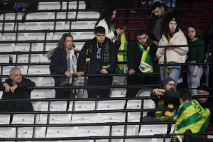 (Φωτορεπορτάζ) Οι ΑΕΚτζήδες στο "London Stadium"