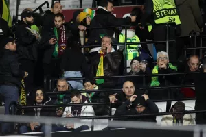 (Φωτορεπορτάζ) Οι ΑΕΚτζήδες στο "London Stadium"