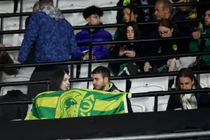 (Φωτορεπορτάζ) Οι ΑΕΚτζήδες στο "London Stadium"