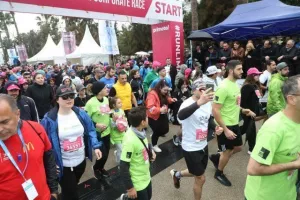 (ΦΩΤΟΡΕΠΟΡΤΑΖ) Εκκίνηση στην παρουσία του ΠτΔ- ΟΠΑΠ Μαραθώνιος Λεμεσού