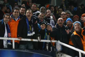 (Πορτοκαλί-ΒΙΝΤΕΟ) ΕΤΣΙ ξεκίνησε το ιστορικό βράδυ της 7ης Μαρτίου 2012