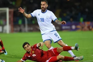 Αρμενία - Κύπρος: Φιλικό "Χ" με Καρώ και Τζίμη (Φώτος)