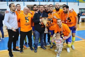 (BINTEO/Φώτος Kerkida) Η απονομή του τροπαίου στο ΑΠΟΕΛ