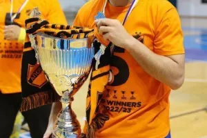 (BINTEO/Φώτος Kerkida) Η απονομή του τροπαίου στο ΑΠΟΕΛ
