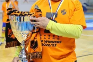 (BINTEO/Φώτος Kerkida) Η απονομή του τροπαίου στο ΑΠΟΕΛ