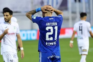 Ανόρθωση - Δόξα: Αφού δεν το τελείωσε η μία, το... γύρισε η άλλη! (Φώτος)