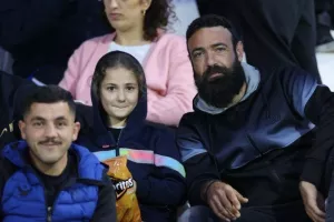 Ανόρθωση - Δόξα: Αφού δεν το τελείωσε η μία, το... γύρισε η άλλη! (Φώτος)