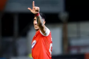 Νέα Σαλαμίνα - ΑΕΛ: Πέντε γκολ και… "διπλό" με τρομερό Μιραλάς!