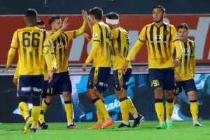 Νέα Σαλαμίνα - ΑΕΛ: Πέντε γκολ και… "διπλό" με τρομερό Μιραλάς!