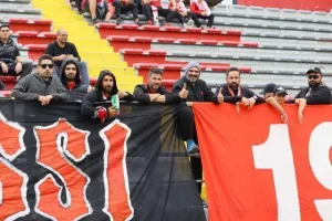 Νέα Σαλαμίνα - ΑΕΛ: "Όρθια" και... σφράγισε θέση στα ημιτελικά! (Φώτος)
