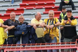 Νέα Σαλαμίνα - ΑΕΛ: "Όρθια" και... σφράγισε θέση στα ημιτελικά! (Φώτος)