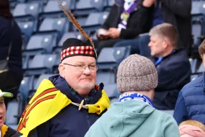 (Φωτορεπορτάζ) Ο κόσμος στο Hampden Park