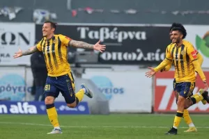 Νέα Σαλαμίνα - ΑΕΛ: "Όρθια" και... σφράγισε θέση στα ημιτελικά! (Φώτος)