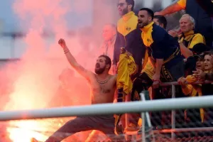 Νέα Σαλαμίνα - ΑΕΛ: "Όρθια" και... σφράγισε θέση στα ημιτελικά! (Φώτος)