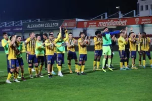 (ΒΙΝΤΕΟ-kerkida) "Γαλαζοκίτρινο" πάρτι πρόκρισης!