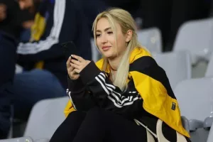 ΑΕΛ – Απόλλων: Της τερμάτισε το απόλυτο και το… έβαψε γαλάζιο! (Φώτος)