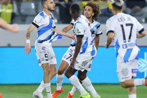 ΑΕΛ – Απόλλων: Της τερμάτισε το απόλυτο και το… έβαψε γαλάζιο! (Φώτος)