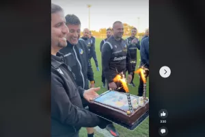 Τούρτα στον... "El Profesor" Μιλόγεβιτς! (βίντεο)