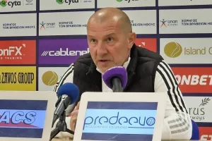 "Ένα μεγάλο συγνώμη στον κόσμο/Δεν προσφέραμε σχεδόν τίποτα για να φύγουν ευχαριστημένοι"