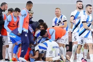 ΑΕΛ – Απόλλων: Της τερμάτισε το απόλυτο και το… έβαψε γαλάζιο! (Φώτος)