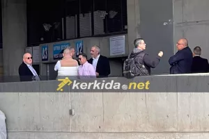 Τρεις απουσίες/Συνάντηση με Μάζιτς