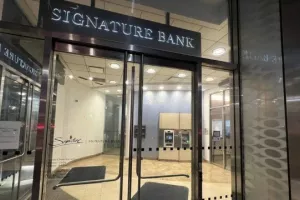 Κατέρρευσε και η Signature Bank μετά την Silicon Valley
