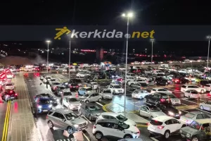 Απόλλων - Ομόνοια/ 45 λεπτά μετά το τέλος, τα αυτοκίνητα... βήμα σημειωτόν! (Φώτος)