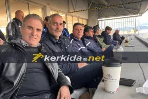 ΠΑΝΤΑ... η τριάδα!