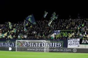 AEK/Aπαγόρευση μετακίνησης φιλάθλων για ένα αγώνα
