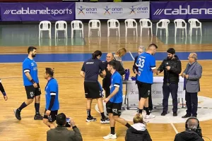 (BINTEO/φώτος Kerkida) H απονομή του Κυπέλλου στην Sabbianco Ανόρθωση 