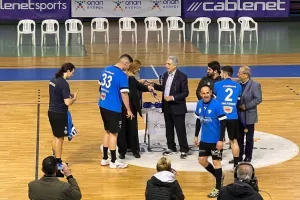 (BINTEO/φώτος Kerkida) H απονομή του Κυπέλλου στην Sabbianco Ανόρθωση 