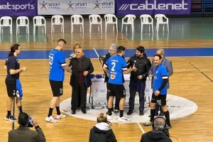 (BINTEO/φώτος Kerkida) H απονομή του Κυπέλλου στην Sabbianco Ανόρθωση 