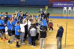 (BINTEO/φώτος Kerkida) H απονομή του Κυπέλλου στην Sabbianco Ανόρθωση 