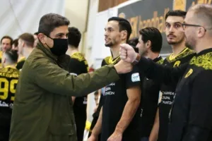 ΑΕΚ: «Σε διαδικασία αυτο-αποθέωσης ο Αυγενάκης, εξαντλήθηκαν οι αντοχές μας»