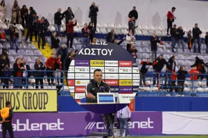 Περιστατικό... Πούρσα - Σαλαμιναίοι: "Κάποιοι είναι δυσαρεστημένοι, δεν μοιράζω καραμέλες ούτε παγωτά δωρεάν"