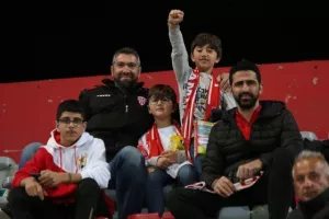 Νέα Σαλαμίνα - Ακρίτας: Καρέ... με ανατροπή και σούπερ - Τσίκο! (Φώτος)