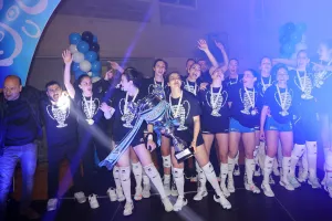 Η απονομή του τροπαίου στην Ολυμπιάδα Νεάπολης (βίντεο/φώτος)