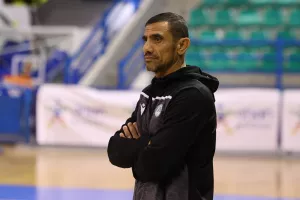 Ομόνοια - ΑΕΛ: ΠΡΩΤΑΘΛΗΤΡΙΑ με... "εξάρα"