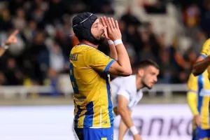 ΑΠΟΕΛ - Πάφος: Πήραν από έναν, έχασαν από δυο... (φώτος)