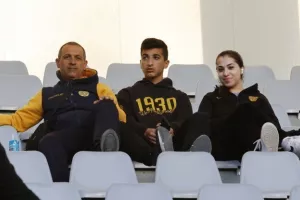 ΑΕΛ – Απόλλων: Της τερμάτισε το απόλυτο και το… έβαψε γαλάζιο! (Φώτος)