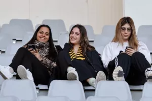 ΑΕΛ – Απόλλων: Της τερμάτισε το απόλυτο και το… έβαψε γαλάζιο! (Φώτος)