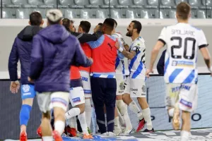 ΑΕΛ – Απόλλων: Της τερμάτισε το απόλυτο και το… έβαψε γαλάζιο! (Φώτος)