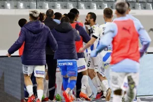 ΑΕΛ – Απόλλων: Της τερμάτισε το απόλυτο και το… έβαψε γαλάζιο! (Φώτος)