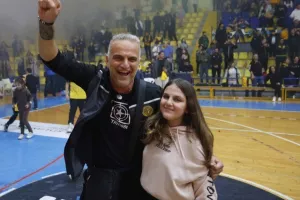 Φωτορεπορτάζ/Η απονομή του 16ου στην ΑΕΛ!