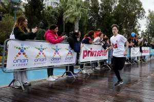 (ΦΩΤΟΡΕΠΟΡΤΑΖ) Εκκίνηση στην παρουσία του ΠτΔ- ΟΠΑΠ Μαραθώνιος Λεμεσού