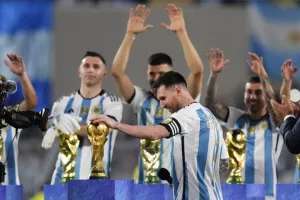 Υπόκλιση σε Μέσι στο ματς φιέστα με τον Παναμά - Έφτασε τα 800 γκολ (φώτος/βίντεο) 