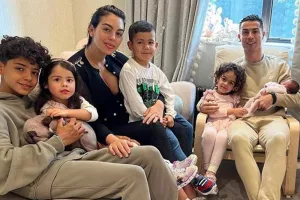 Τα παιδιά του Κριστιάνο δέχονται… επιθέσεις από συμμαθητές τους στη Σαουδική Αραβία