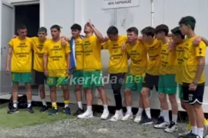 Συγκίνησαν τα πιτσιρίκια - Αφιέρωσαν τον τίτλο στο Νικόλα Θεοδότου (βίντεο)
