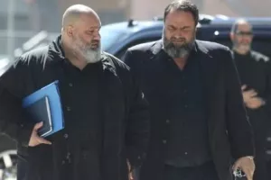 Καραπαπάς: «Έχω κάνει δώρο φούστα στον Μπαλτάκο»